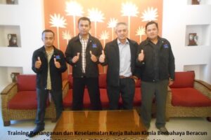 Training Penanganan dan Keselamatan Kerja Bahan Kimia Berbahaya Beracun